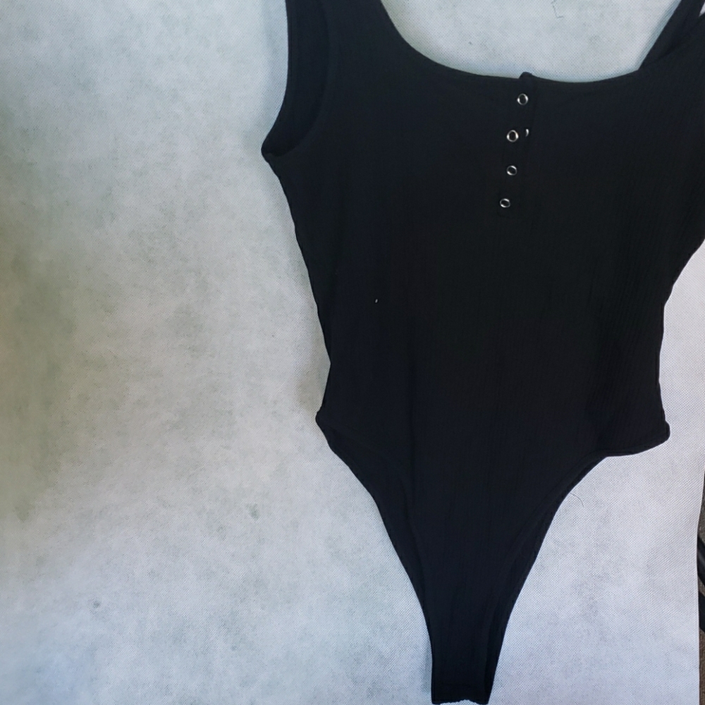Xl 1 piece body suit